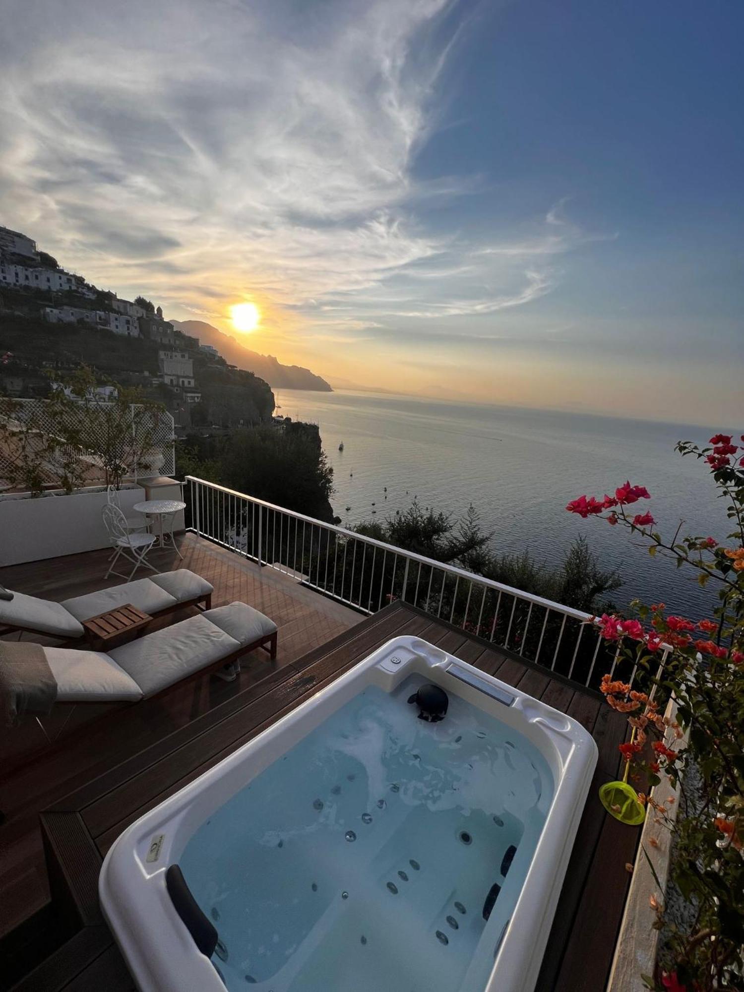 Seajewelsdeluxurysuite Amalfi Exterior photo